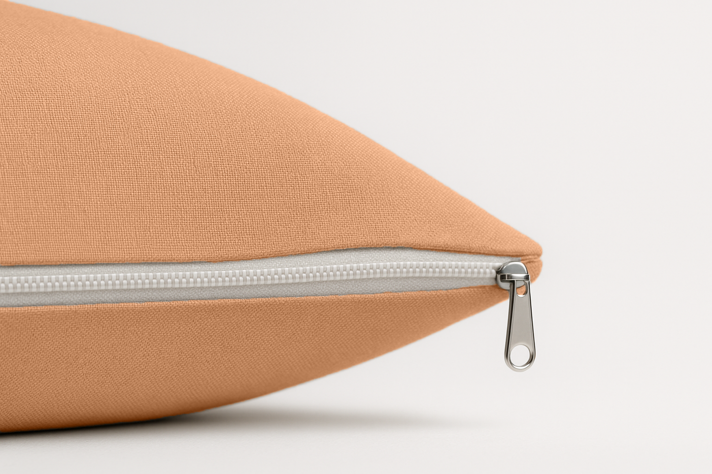 Kajsija jastučnica sa rajsferšlusom