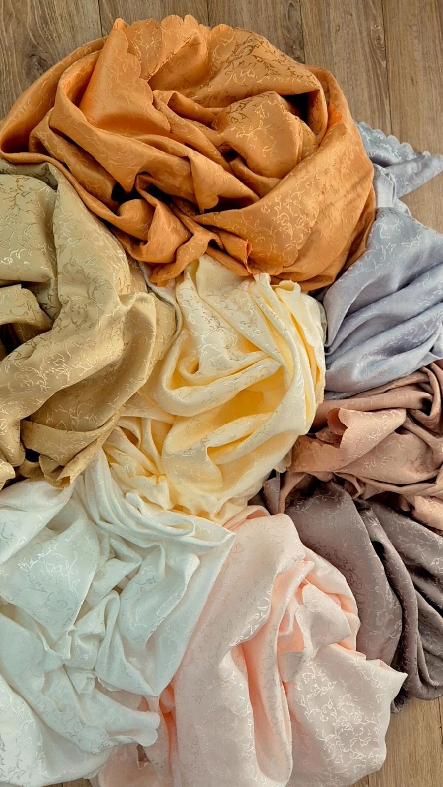 Stolnjak tamno siva 02